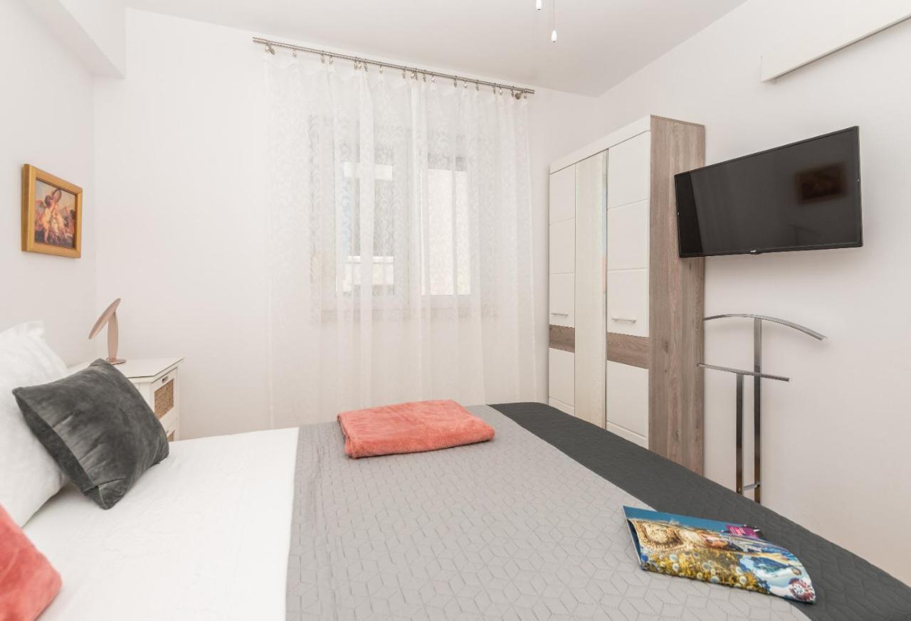 East Side Deluxe Suite Makarska Exterior photo