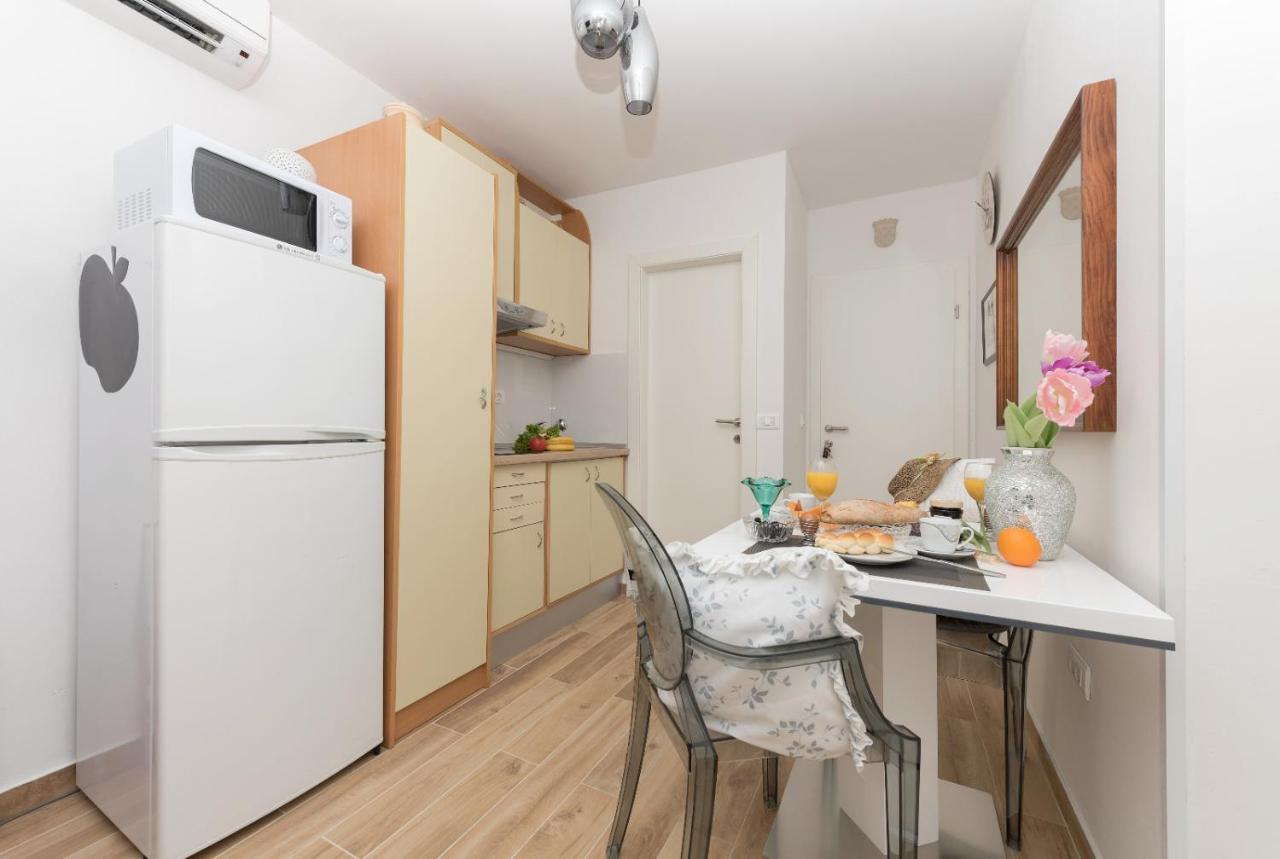 East Side Deluxe Suite Makarska Exterior photo